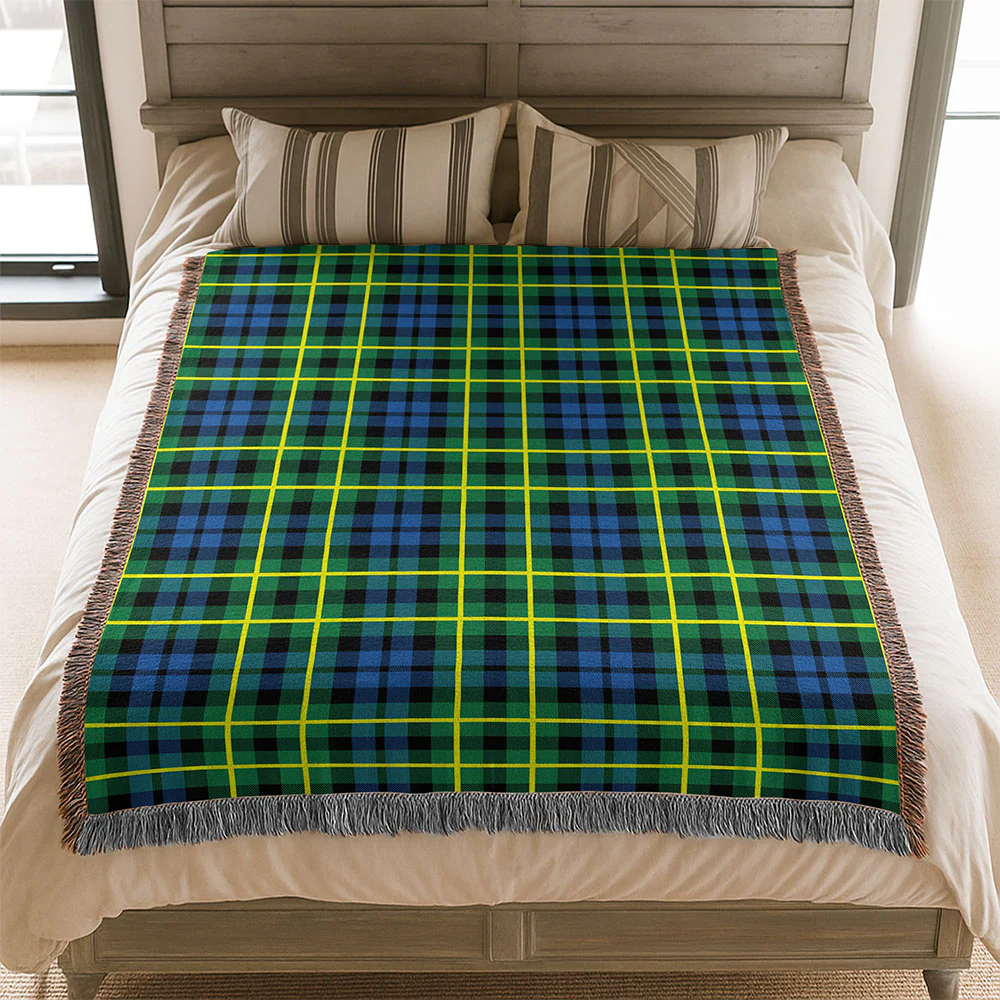 Scottish Campbell of Breadalbane Ancient Clan Badge Tartan Woven Blanket - Image 3