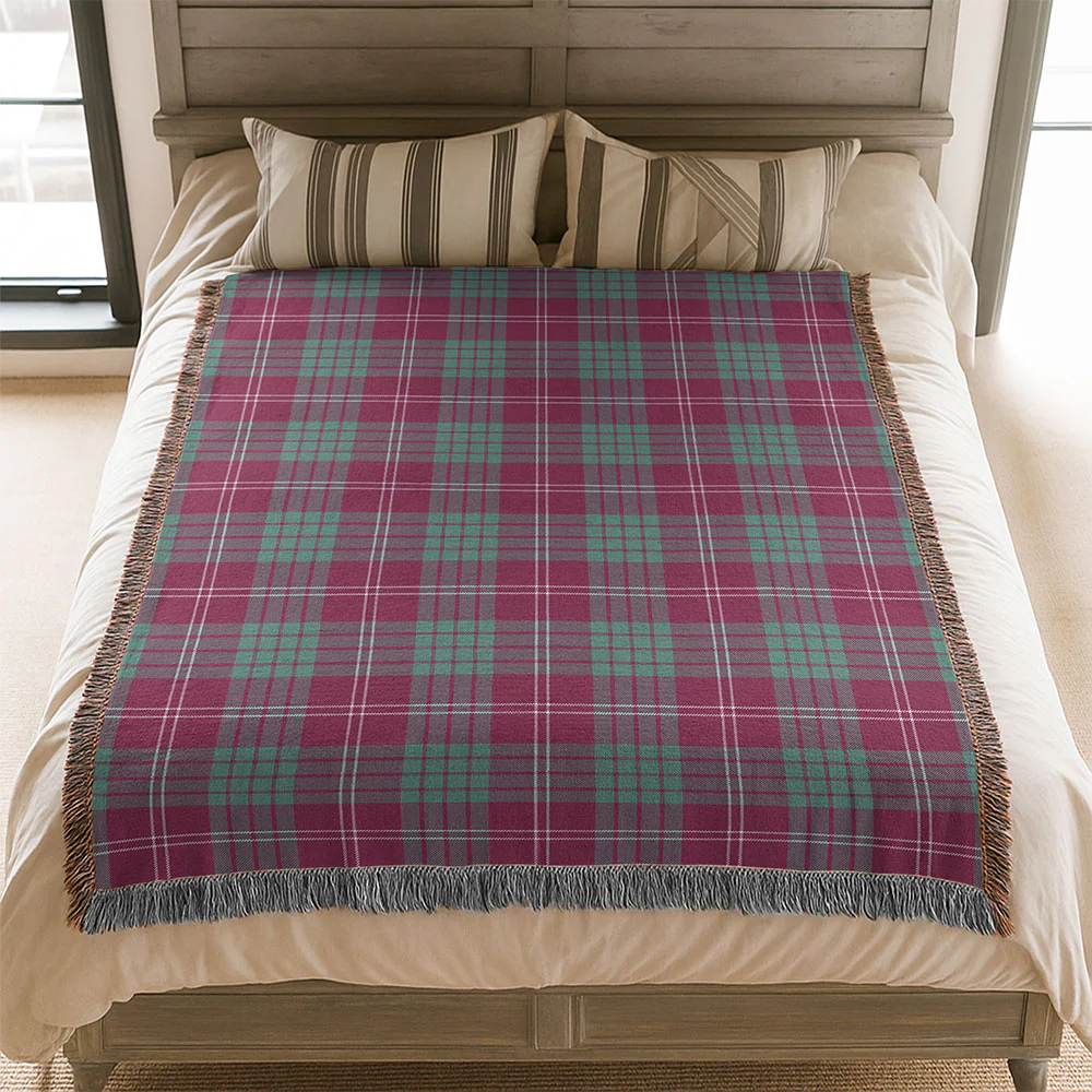 Scottish Crawford Ancient Clan Badge Tartan Woven Blanket - Image 3