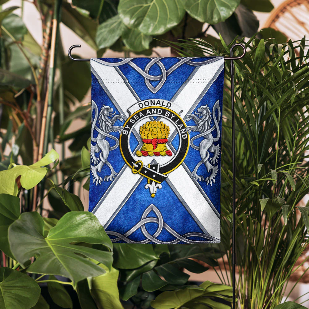 Scottish Donald Clan Badge Garden Flag Silver Rampant Lion Emblem - Image 4
