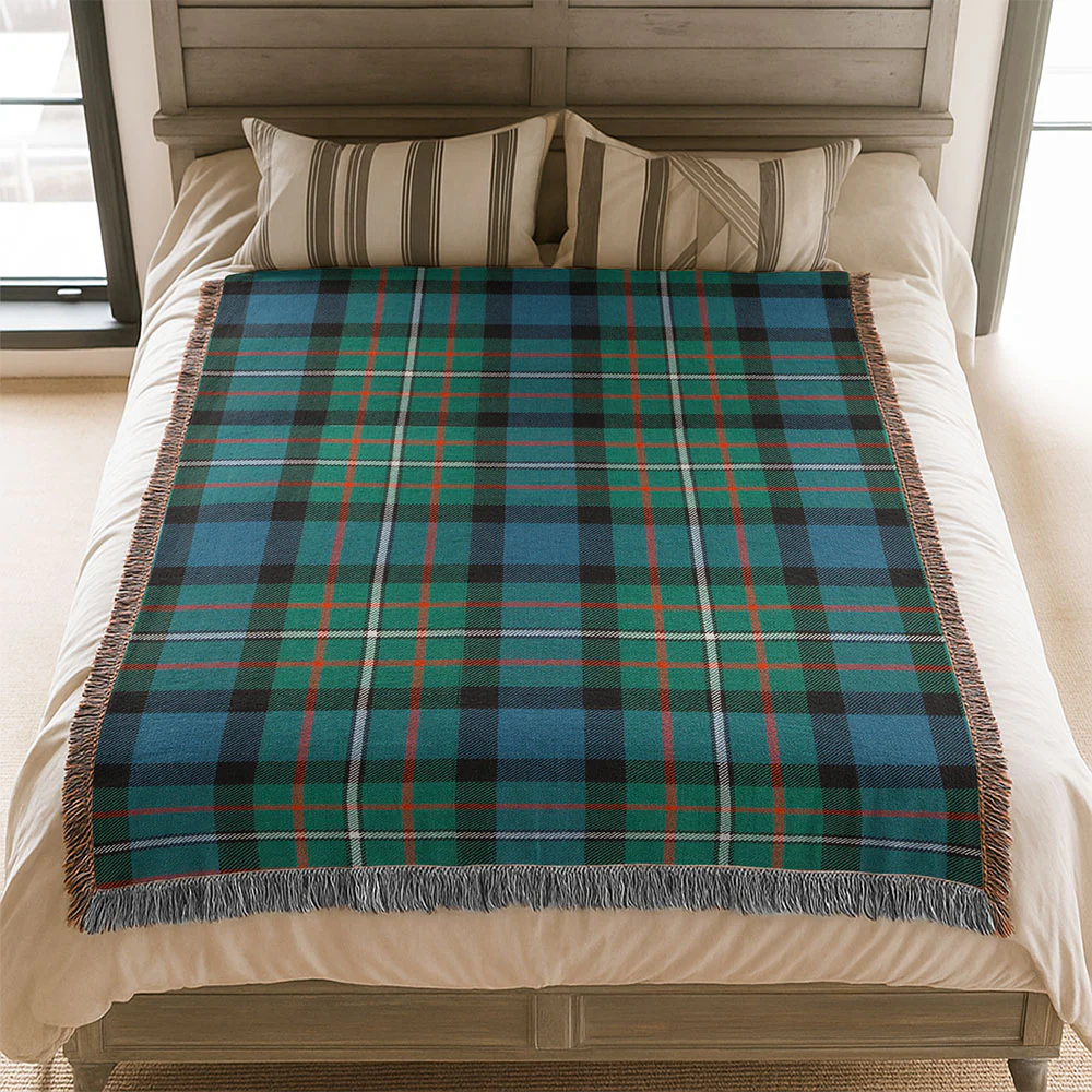 Scottish FERGUSON ANCIENT Clan Badge Tartan Woven Blanket - Image 3