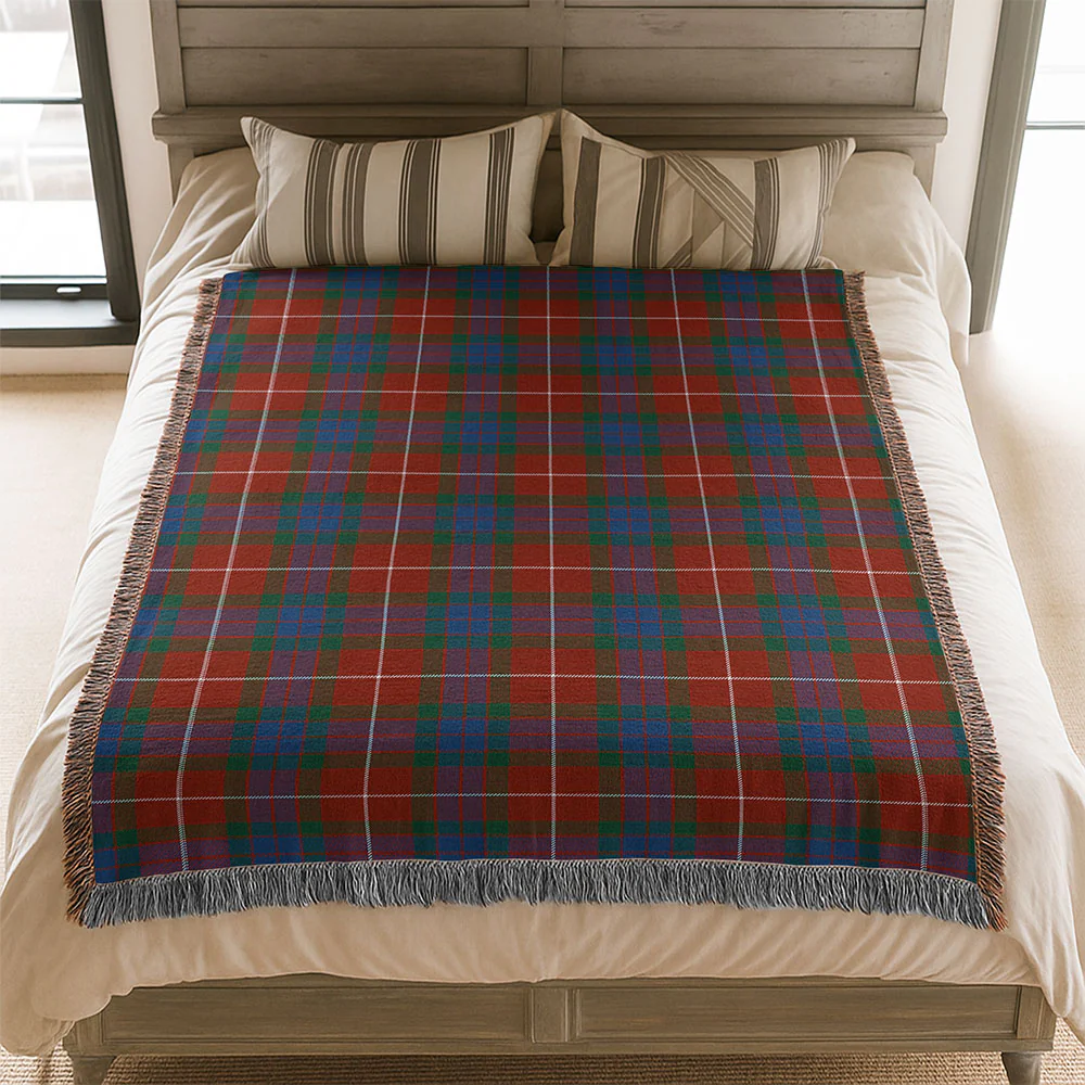 Scottish Fraser Ancient Clan Badge Tartan Woven Blanket - Image 3