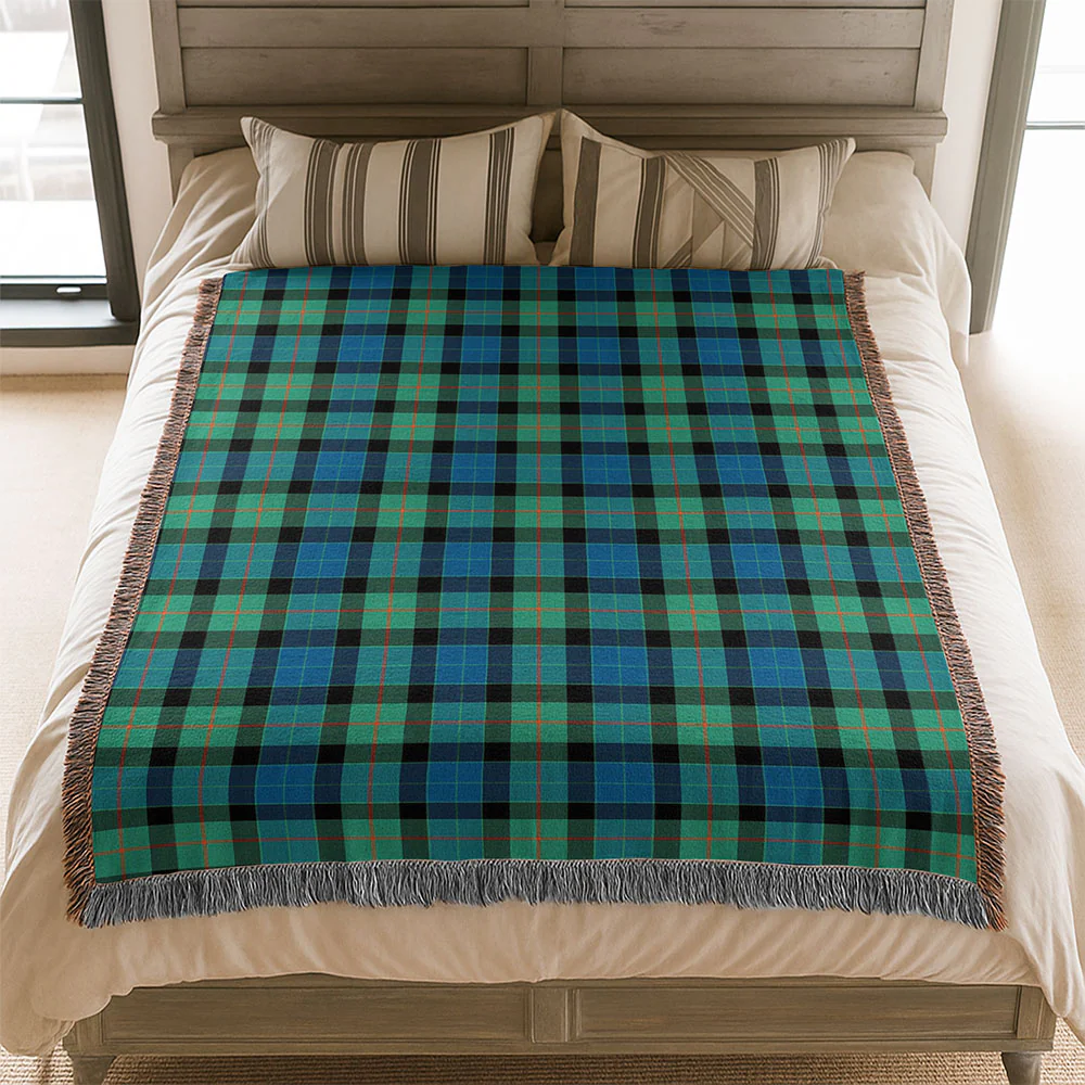 Scottish Gunn Ancient Clan Badge Tartan Woven Blanket - Image 3