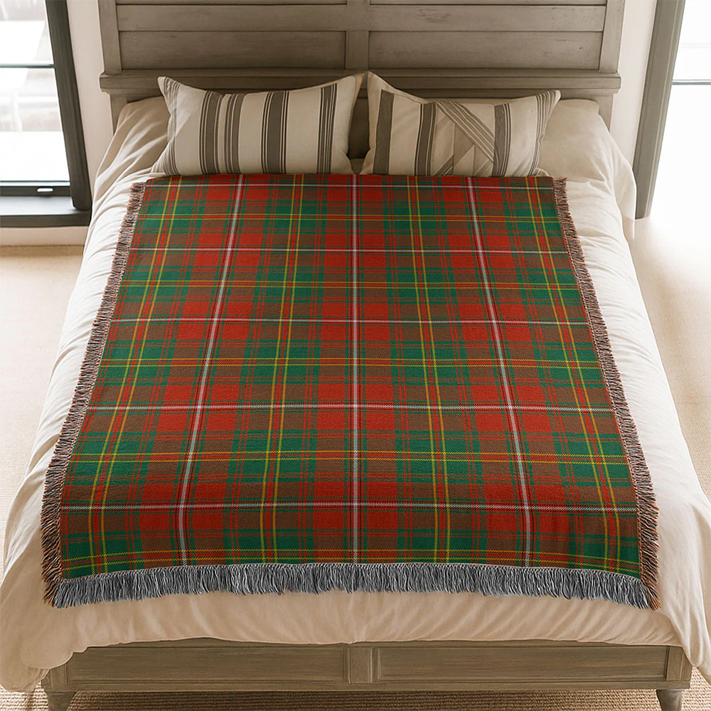 Scottish Hay Ancient Clan Badge Tartan Woven Blanket - Image 3