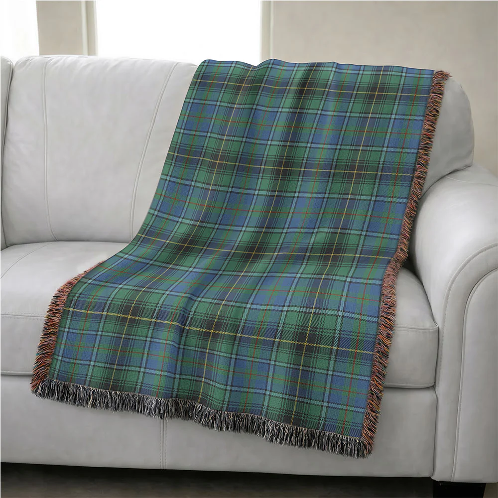 Scottish MacInnes Ancient Clan Badge Tartan Woven Blanket - Image 4