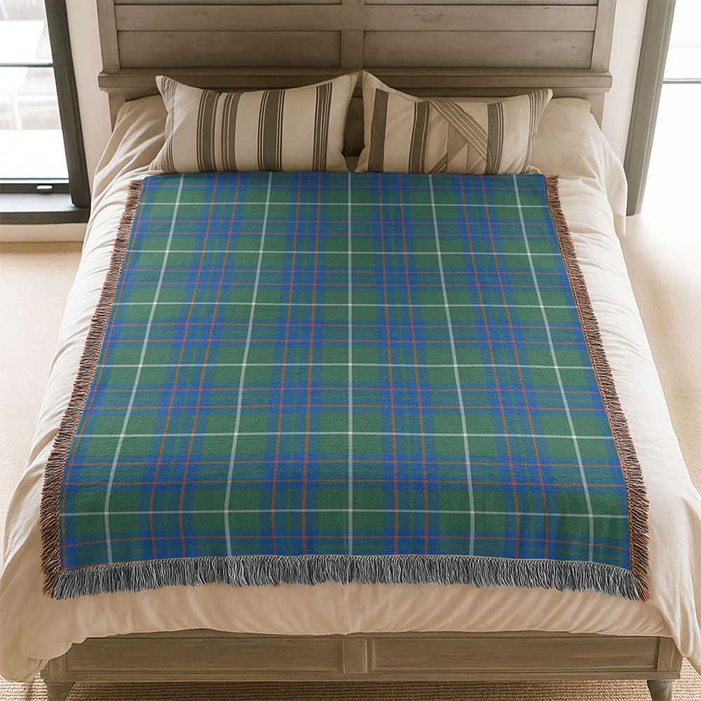 Scottish MacIntyre Hunting Ancient Clan Badge Tartan Woven Blanket - Image 3