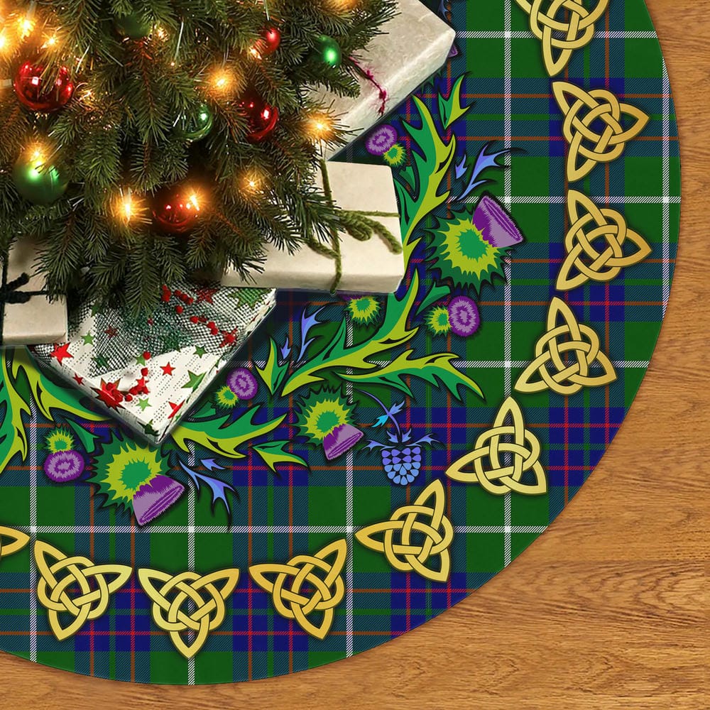 Scottish MacIntyre Hunting Modern Tartan Thistle Celtic Knot Christmas Tree Skirt - Image 2