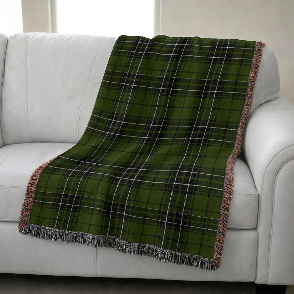 Scottish MacLean Hunting Clan Badge Tartan Woven Blanket - Image 4
