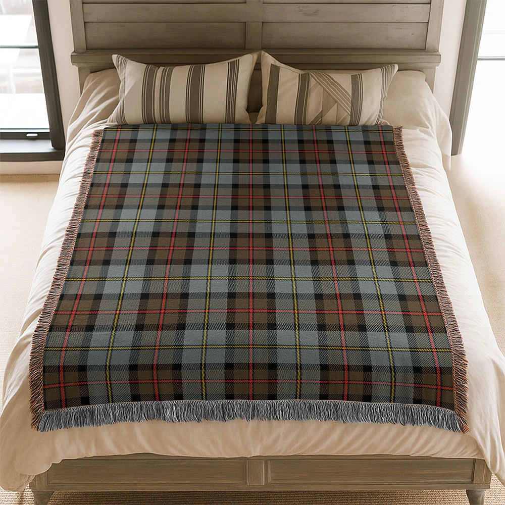 Scottish MacLeod of Harris Weathered Clan Badge Tartan Woven Blanket - Image 3