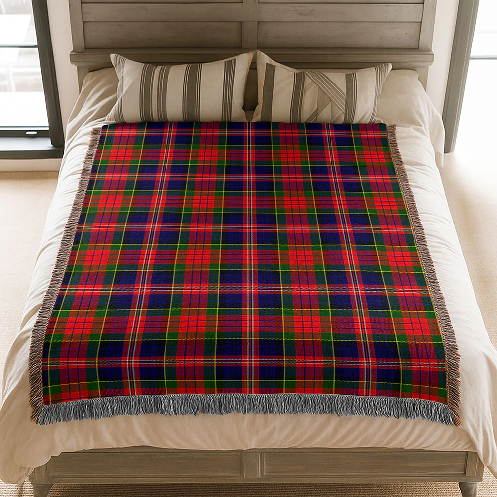 Scottish MacPherson Modern Clan Badge Tartan Woven Blanket - Image 3