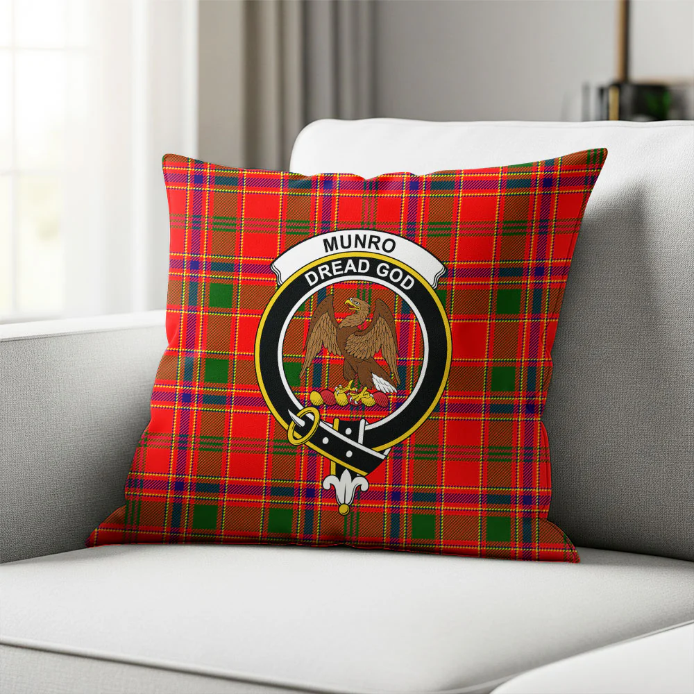 Scottish Munro Modern Clan Badge Tartan Pillow Case - Image 2