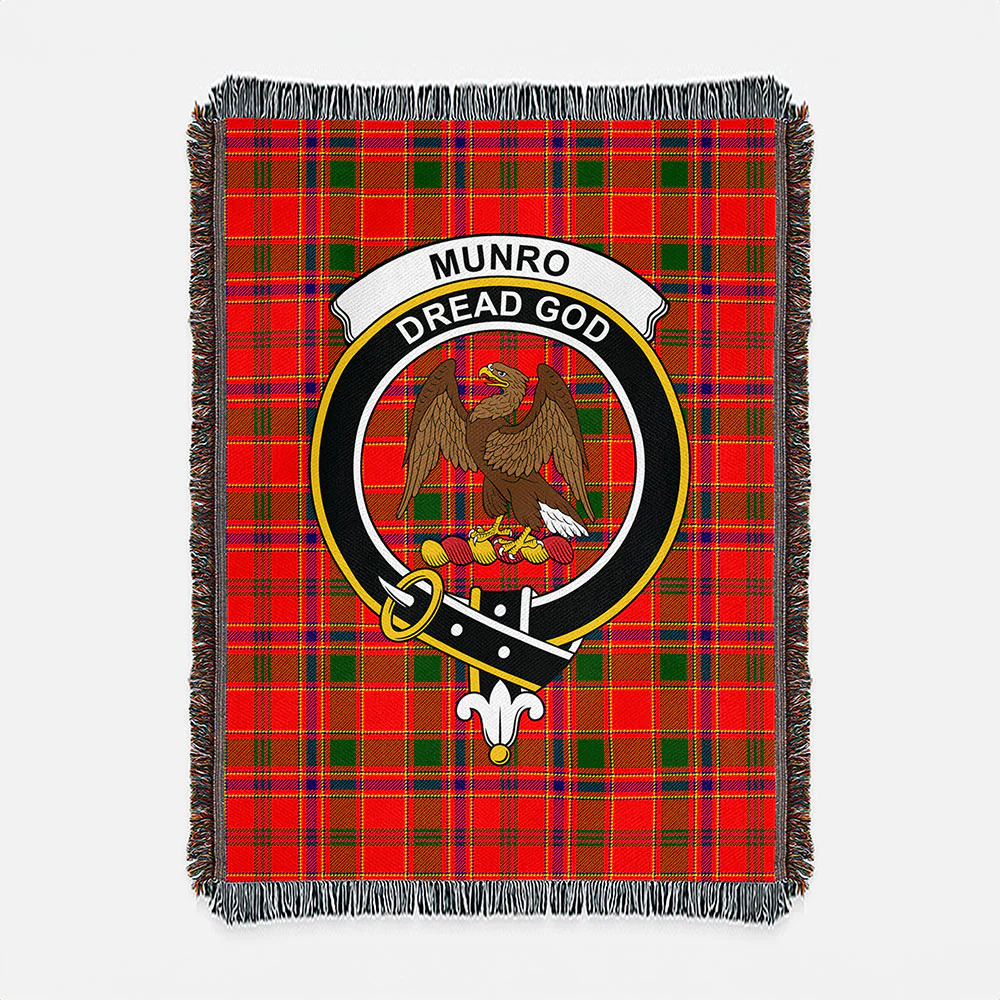 Scottish Munro Modern Clan Badge Tartan Woven Blanket - Image 2