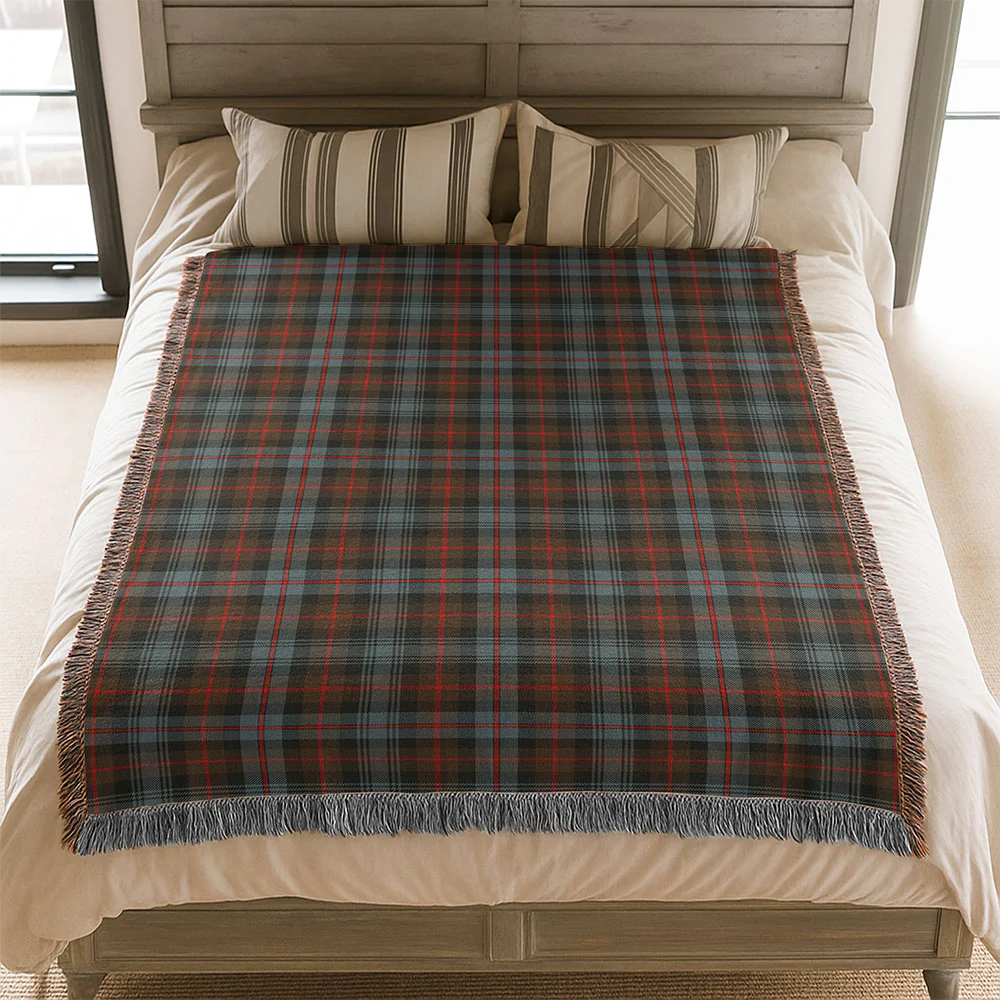 Scottish Murray of Atholl Weathered Clan Badge Tartan Woven Blanket - Image 3