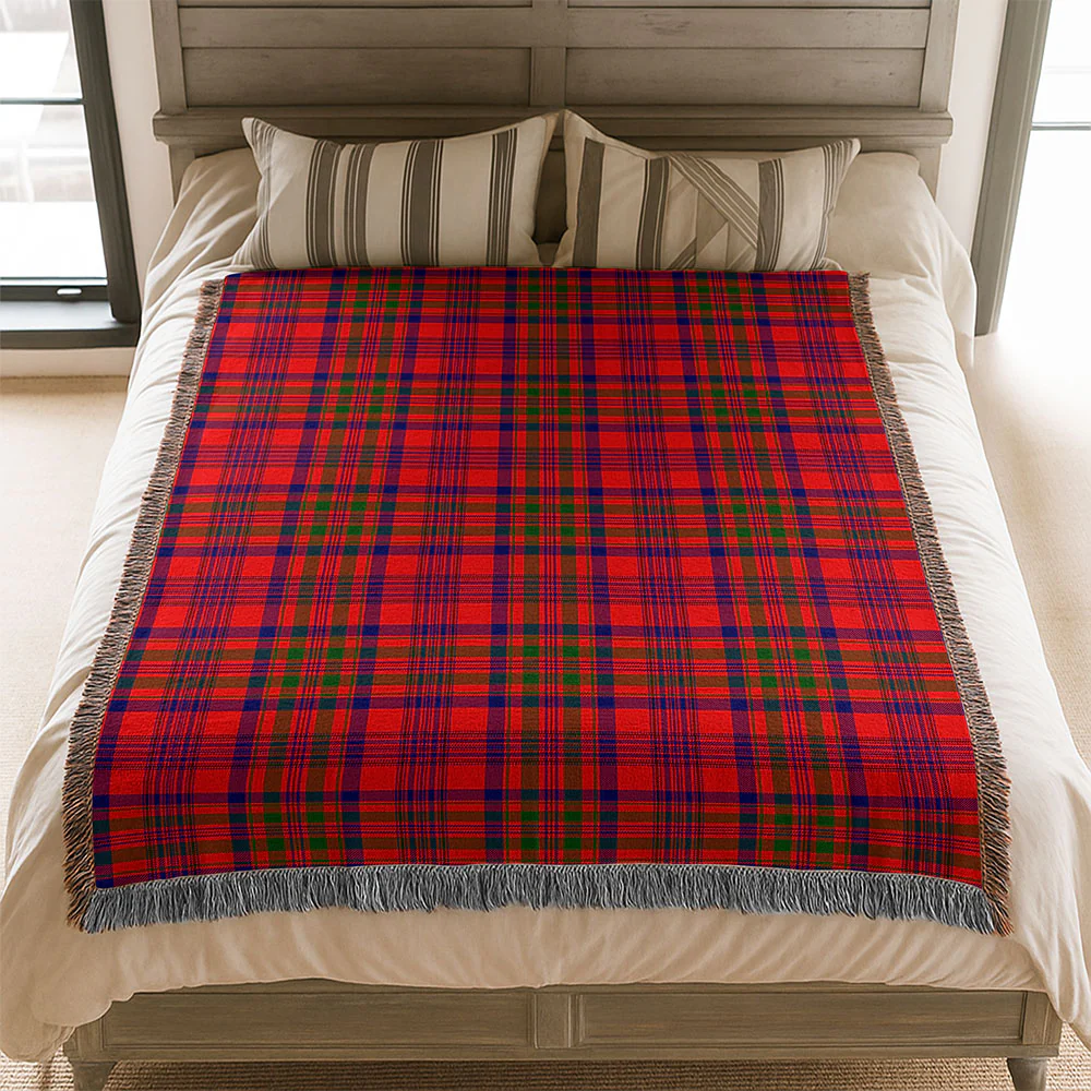 Scottish Murray of Tulloch Modern Clan Badge Tartan Woven Blanket - Image 3