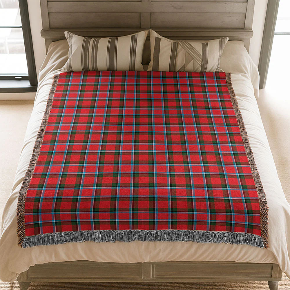 Scottish Sinclair Modern Clan Badge Tartan Woven Blanket - Image 3