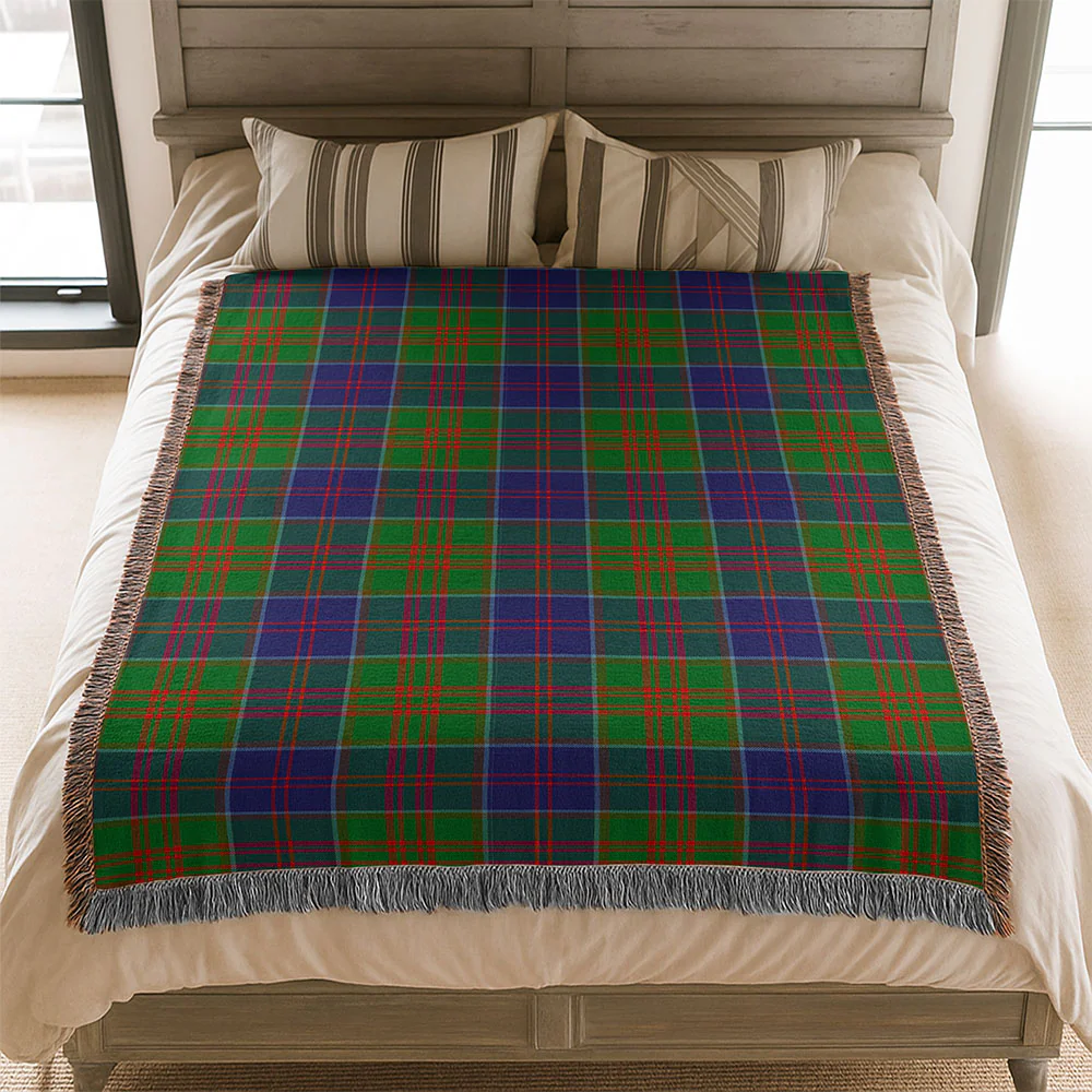 Scottish Stewart of Appin Hunting Modern Clan Badge Tartan Woven Blanket - Image 3