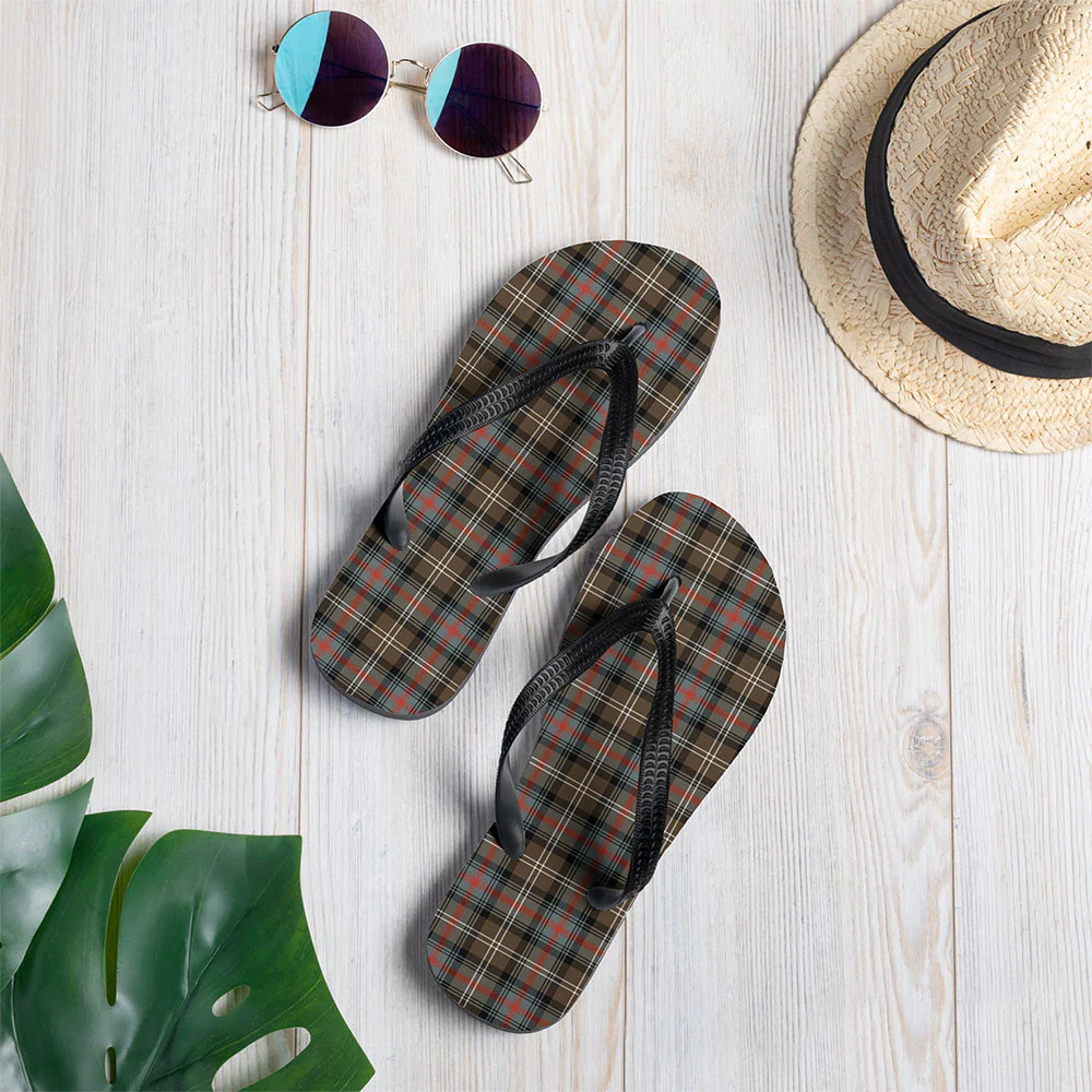 Scottish Sutherland Weathered Clan Badge Tartan Flip Flops - Image 2